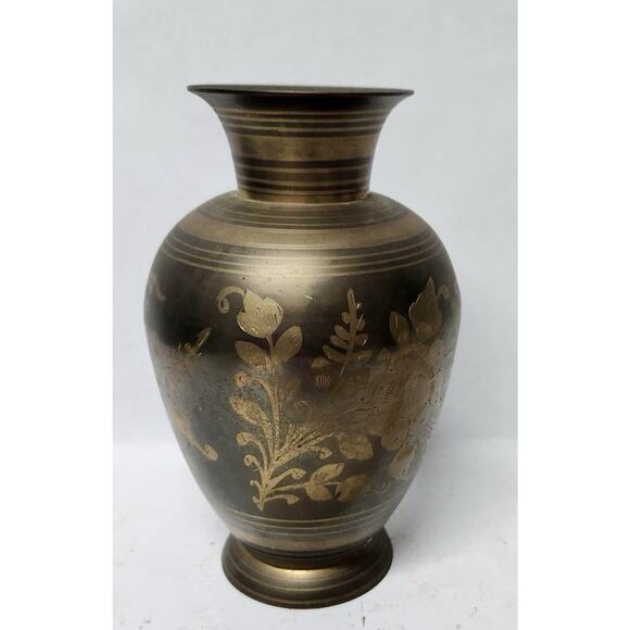 Vintage Etched Solid Brass and Black Vase Ornate Floral Pattern India - Picture 1 of 4